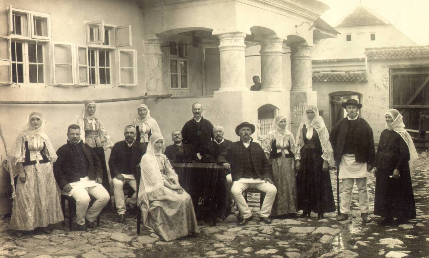 Simpozion cultural – Familia mocănească