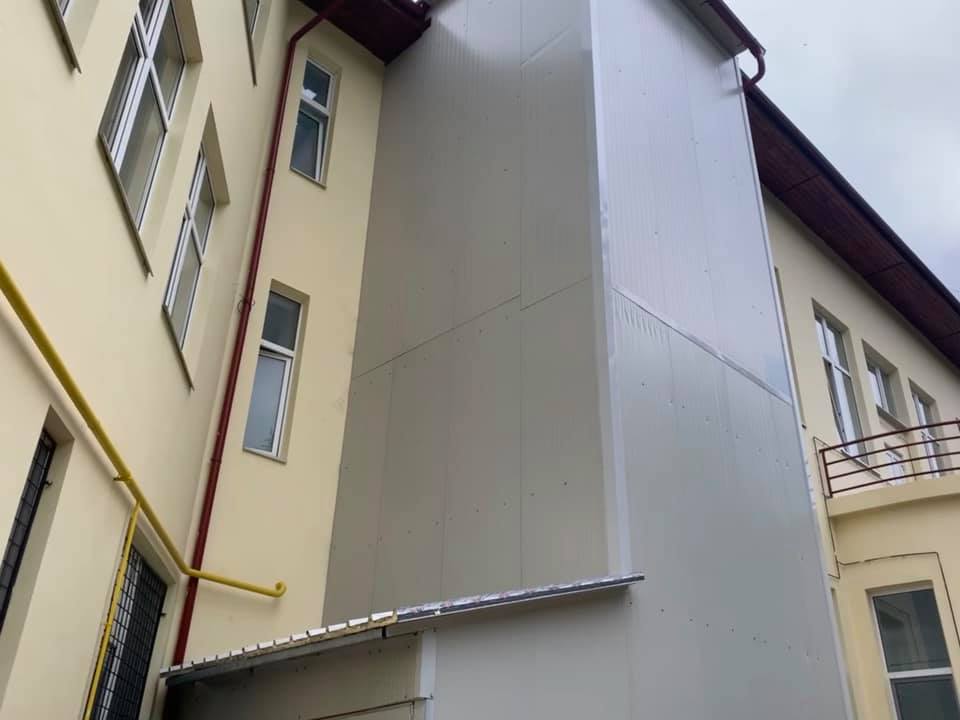 Lift la Spitalul Municipal Săcele