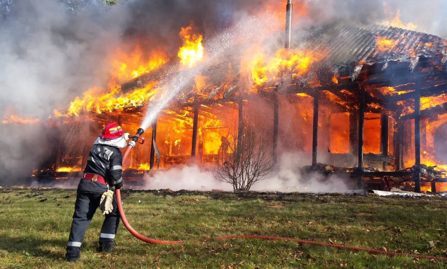 Măsuri de prevenire a incendiilor pe timpul sezonului rece