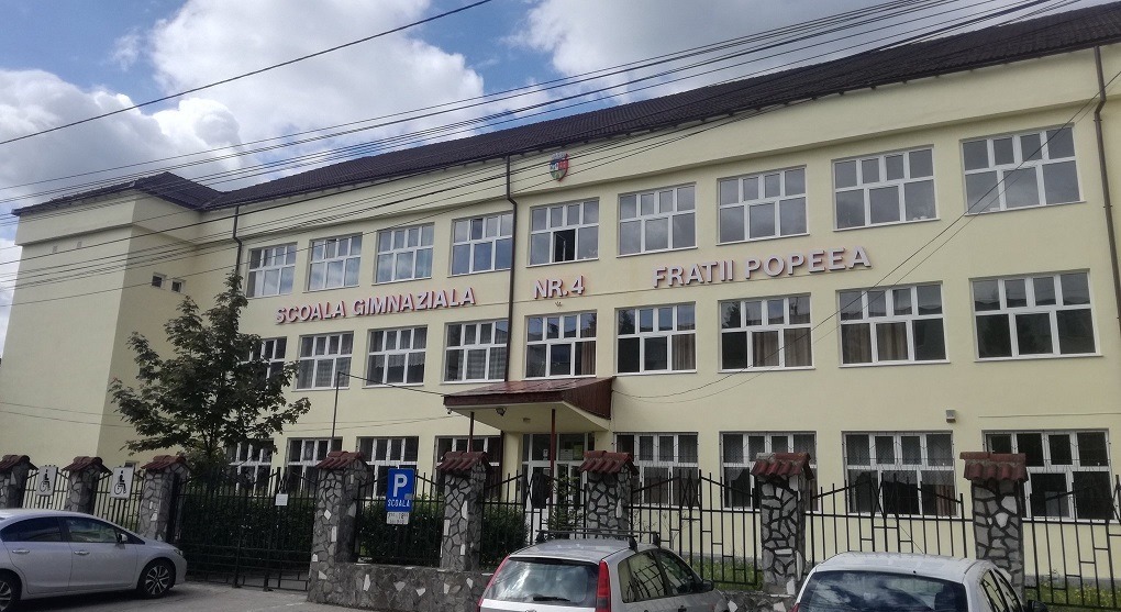 868 de elevi săceleni vor beneficia de burse